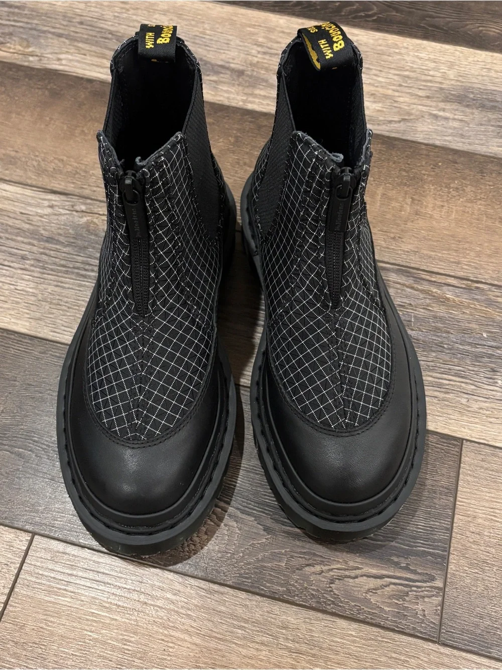 Dr. Martens 2976 BEX RIPSTOP GRID CHELSEA BOOTS Women’s Size 7 / Men’s Size 6